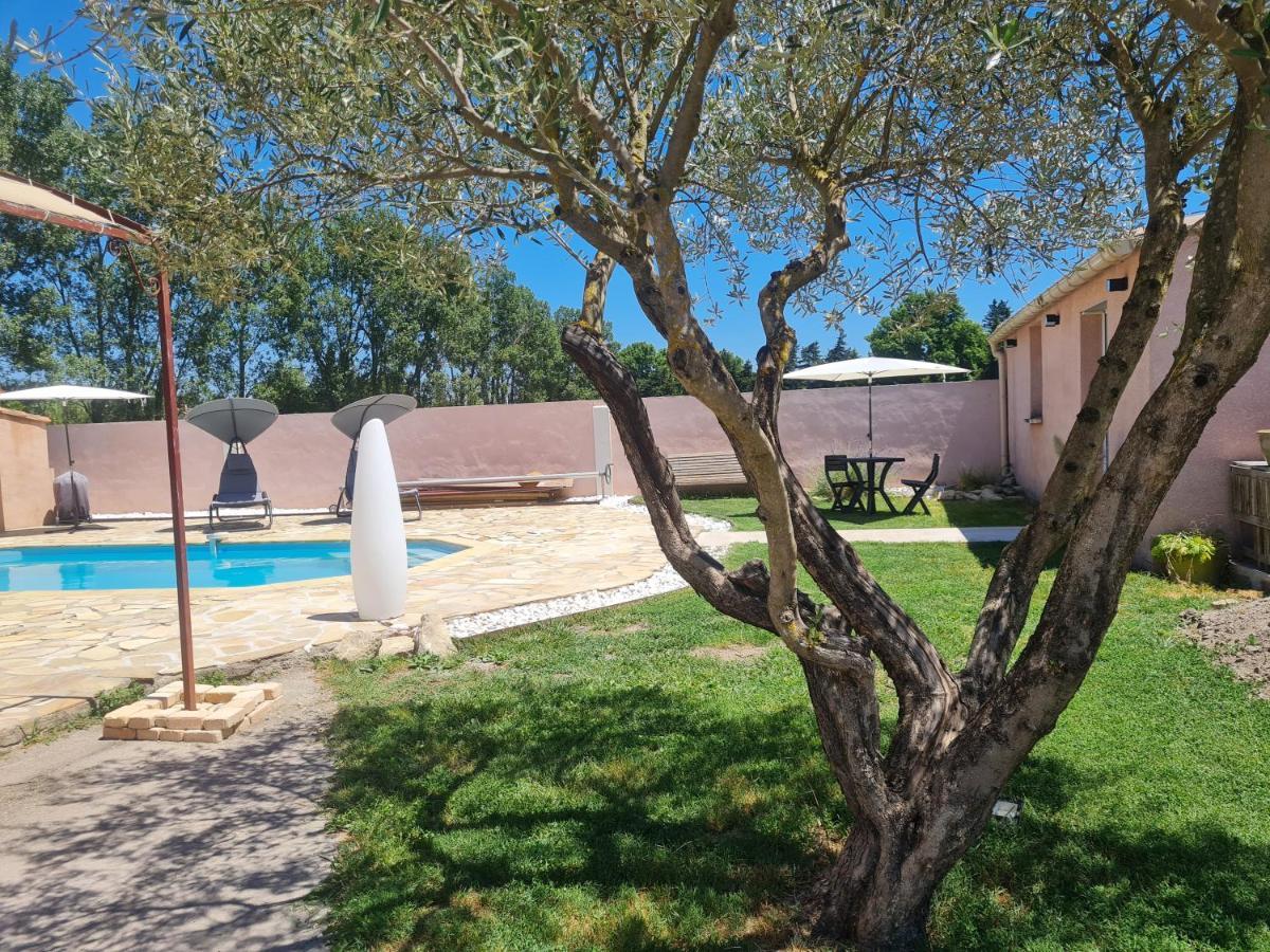Tylyan Villa Le Thor Exterior photo