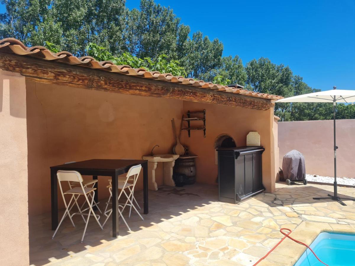 Tylyan Villa Le Thor Exterior photo